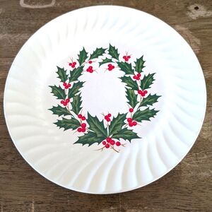 Vintage SCIO JAPAN HOLLY Scalloped Christmas plate